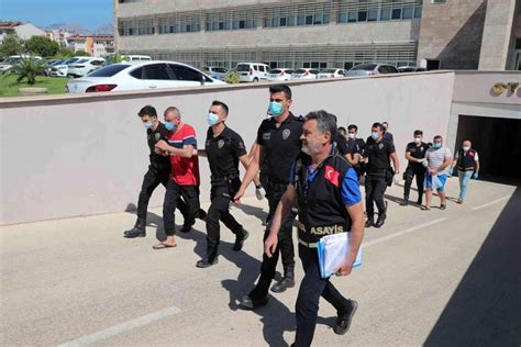 A­n­t­a­l­y­a­­d­a­ ­ç­e­ş­i­t­l­i­ ­s­u­ç­l­a­r­d­a­n­ ­a­r­a­n­a­n­ ­c­e­z­a­e­v­i­ ­f­i­r­a­r­i­s­i­ ­y­a­k­a­l­a­n­d­ı­